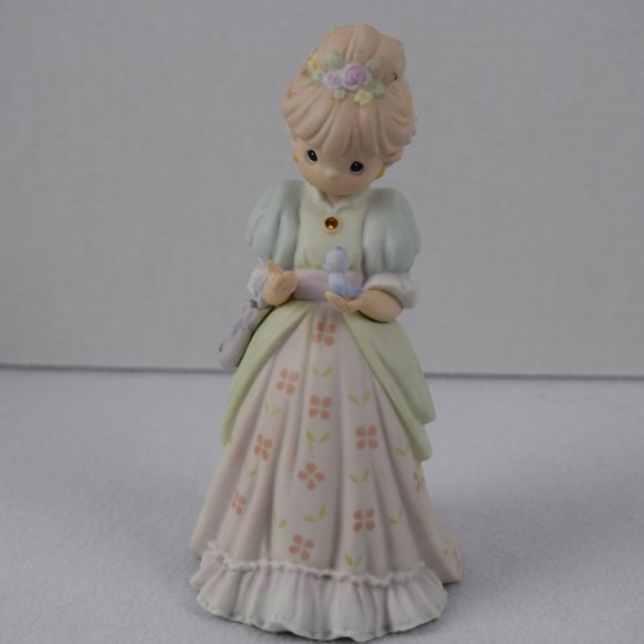 Precious Moments 307009 Charity Begins In The Hear - Picture 6 of 6